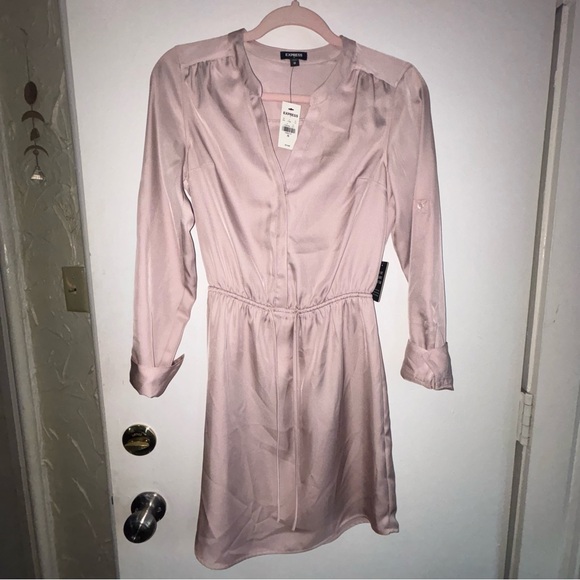 NWOT ✨$10 when bundled✨ Express Dress - Picture 4 of 5